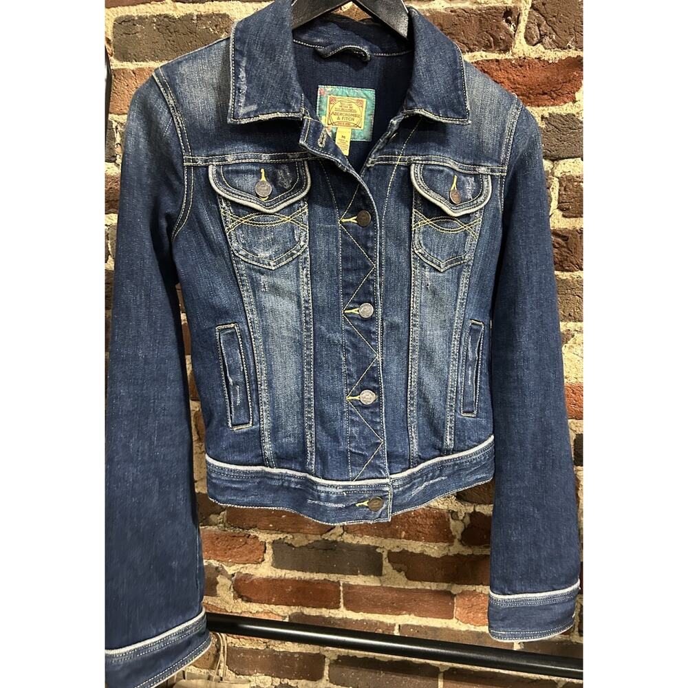 Abercrombie & Fitch Women's Blue Jean Distressed Crop Waist Denim Jean Jacket M